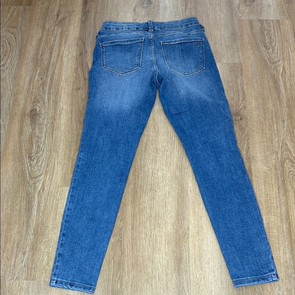 True Craft Mid-Rise Distressed Skinny Jeans in Blue - Picture 6 of 8